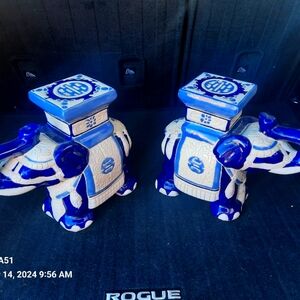 Ceramic elephants set